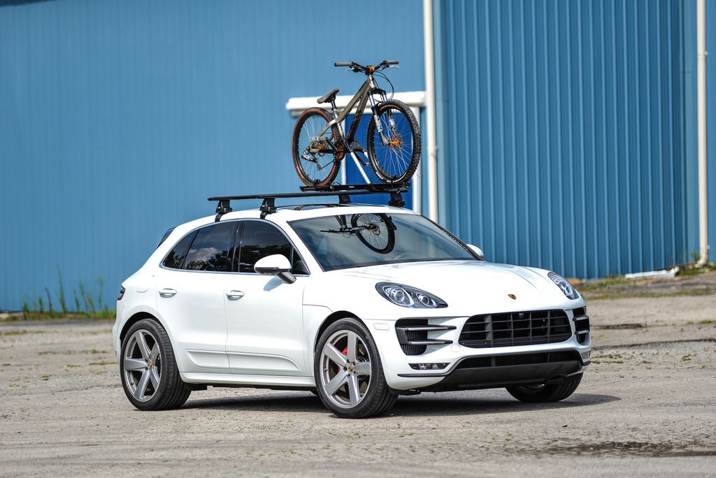 Installed Thule Roof Rack Pic Heavy Porsche Macan Forum